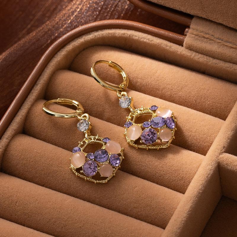 Opal Diamond Hollow Earrings Light Luxury Super Flash Diamond Contrasting Diamond Stud Earrings Niche High-End Exquisite Earrings