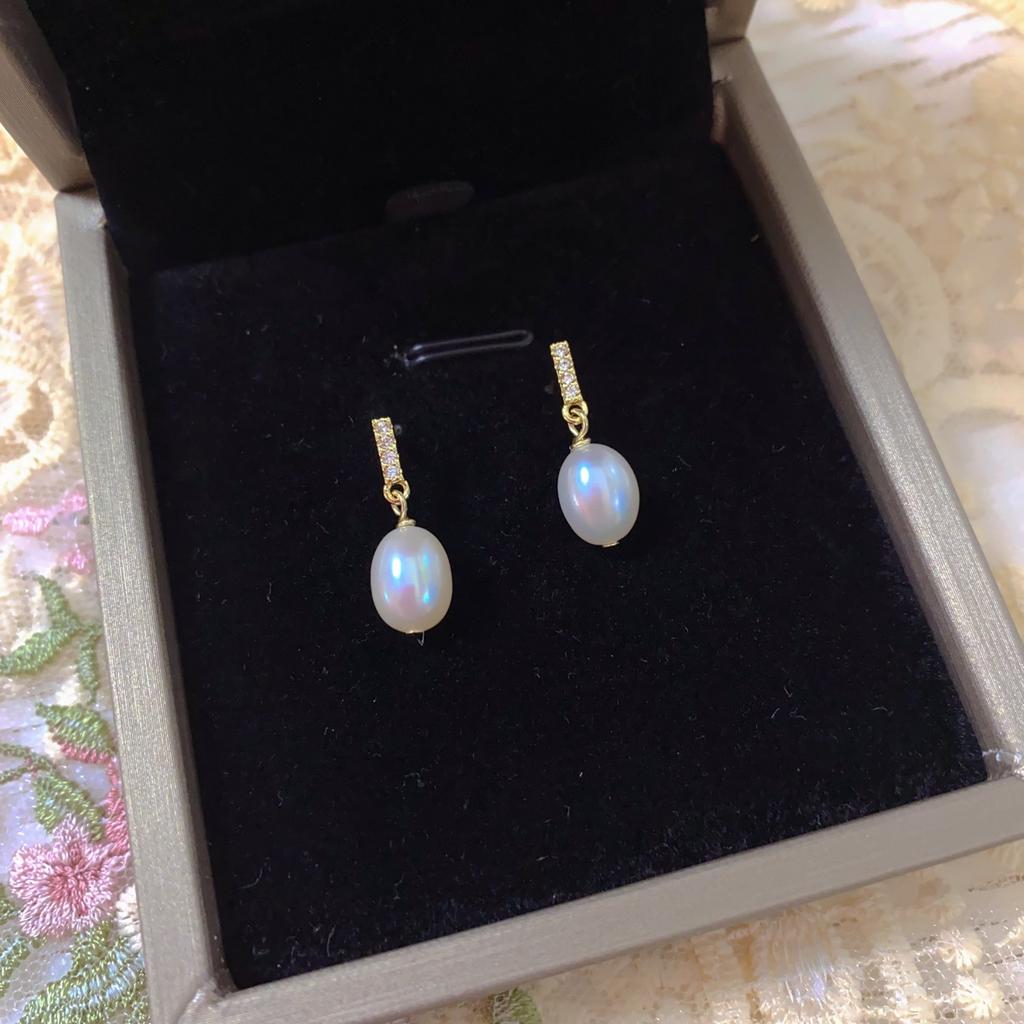 Natural freshwater strong light pearl S925 silver needle stud earrings simple and versatile personality daily rice bead earrings girls