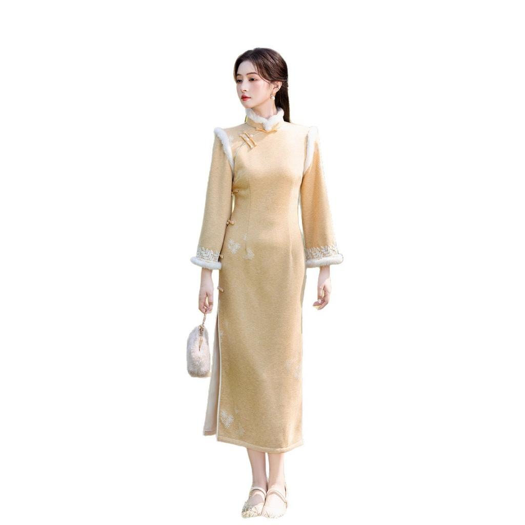 Long-sleeved crystal velvet cheongsam winter girl inverted large-sleeved velvet thickened dress national style counterfeit embroidered cheongsam skirt