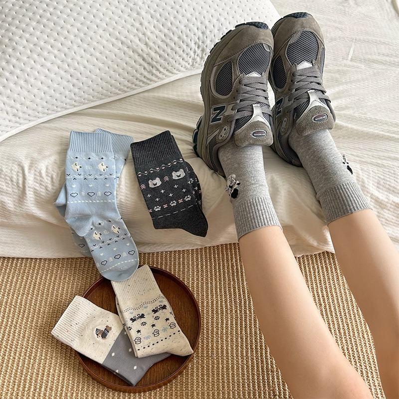 Children's Sock Mid-length Socks for Autumn and Winter, Boneless Pure Cotton Socks with Cartoon Embroidery, Gray Pile-up Socks