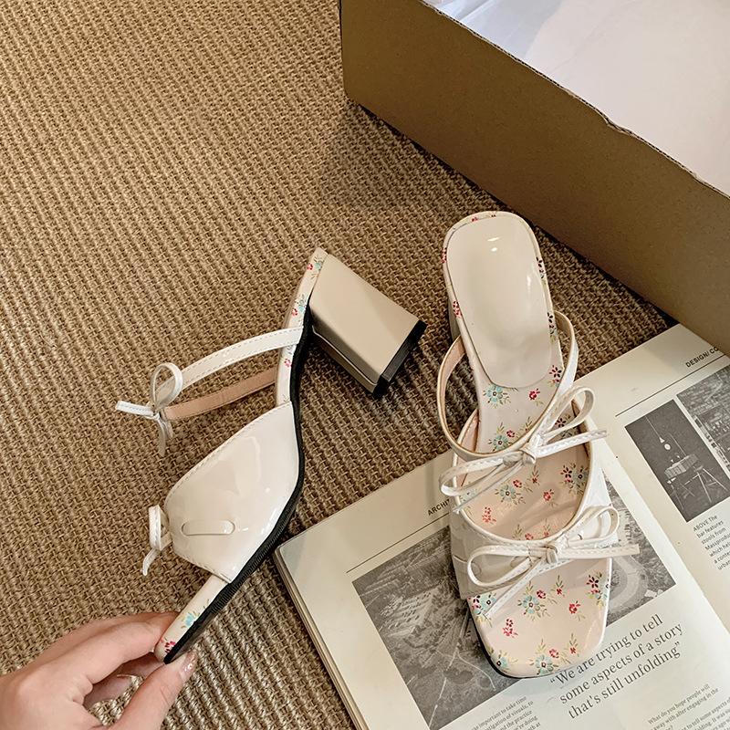 

Red fairy wind square head one-word high-heeled slippers women s summer wear 2025 new models with skirts to increase height and cool slippers 40 бежевий