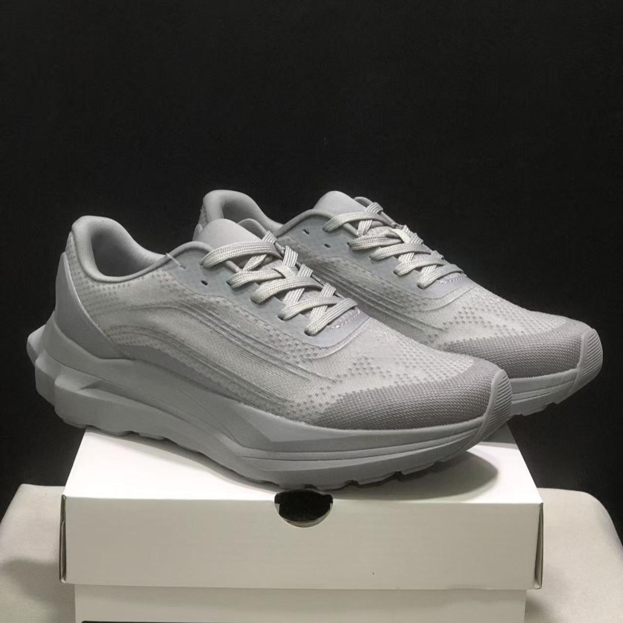 

Designer Men S And Women S Same Style Fashionable Sports And Leisure Outdoor Lightweight, Breathable And Versatile Running Shoes 45 сірий
