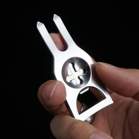 Widelec do naprawy dołków po piłce golfowej Wygodny Praktyczny Metalowy Mały Widelec do Naprawy Boisk Outdoor