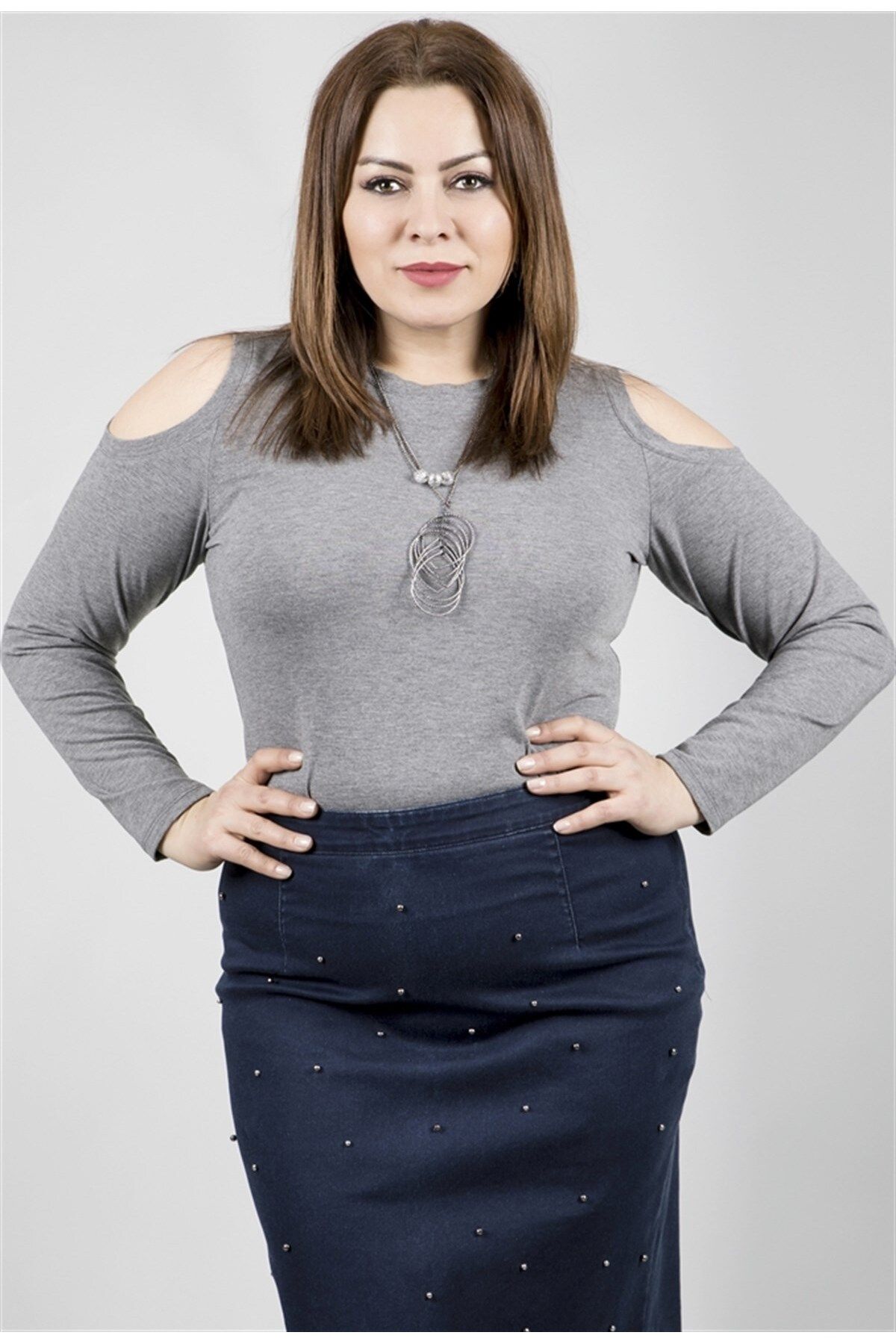 

Women s Big Size Blouse Off-Shoulder Long Sleeve T-Shirt with Necklace 2XL