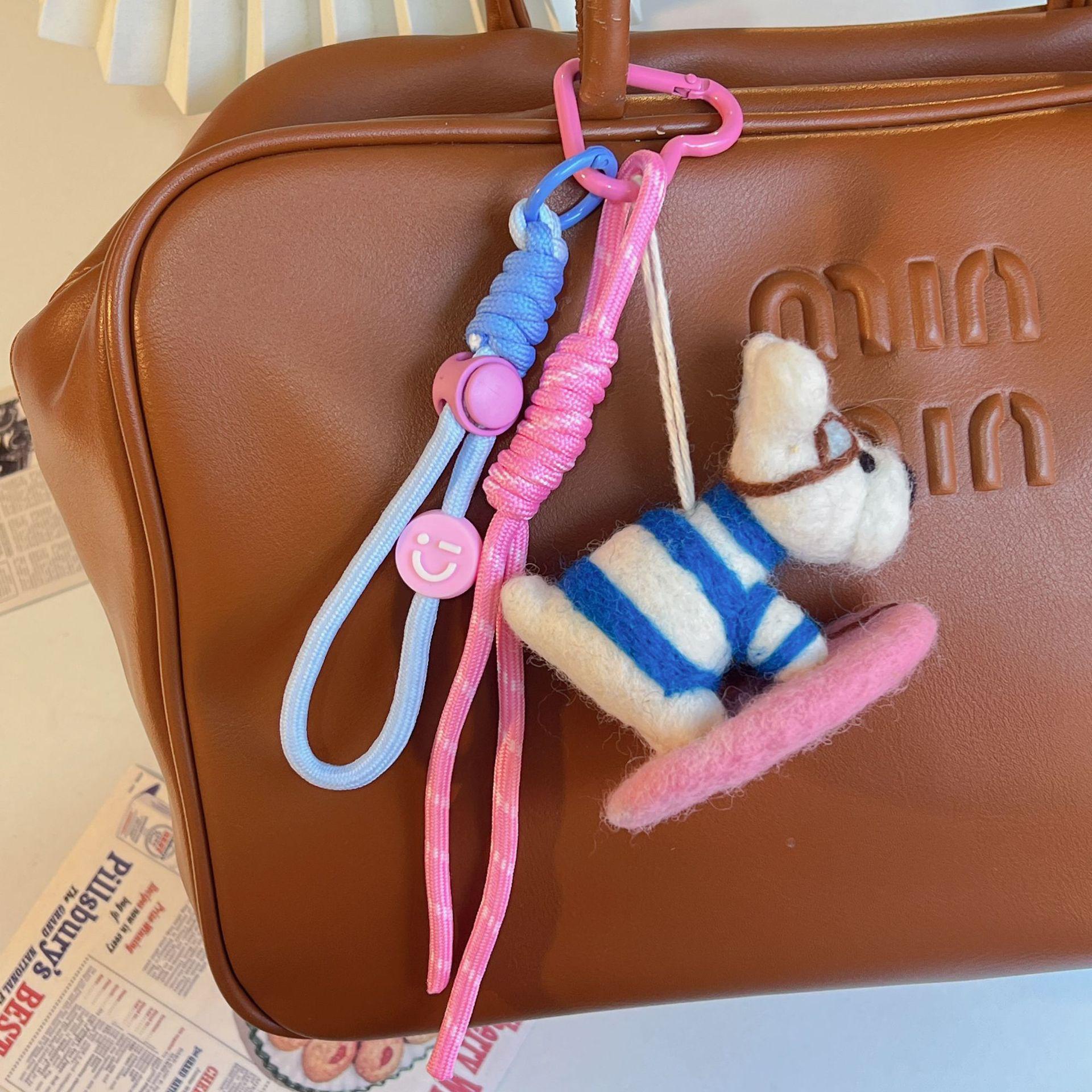 Handmade Wool Felt Pendant Keychain: Exquisite Bag Charm Accessory