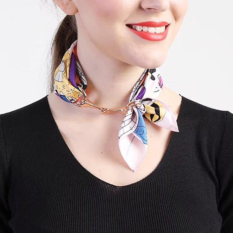 Porte-écharpe Fashion avec Détail Mors de Cheval Attache-écharpe Broches Tendance pour Châles Bijoux Polyvalents pour Écharpes Wraps
