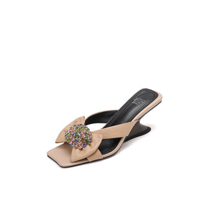 

French beautiful bow, rhinestone, fish mouth cool slippers, women s summer outer wear, fashionable and versatile, comfortable, high heel, wedge heel 40 абрикосовый