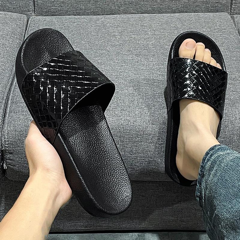 

Тапочки мужские клетчатые 2025 новые водонепроницаемые и нескользящие классные тапочки уличные удобные тапочки тапочки 39