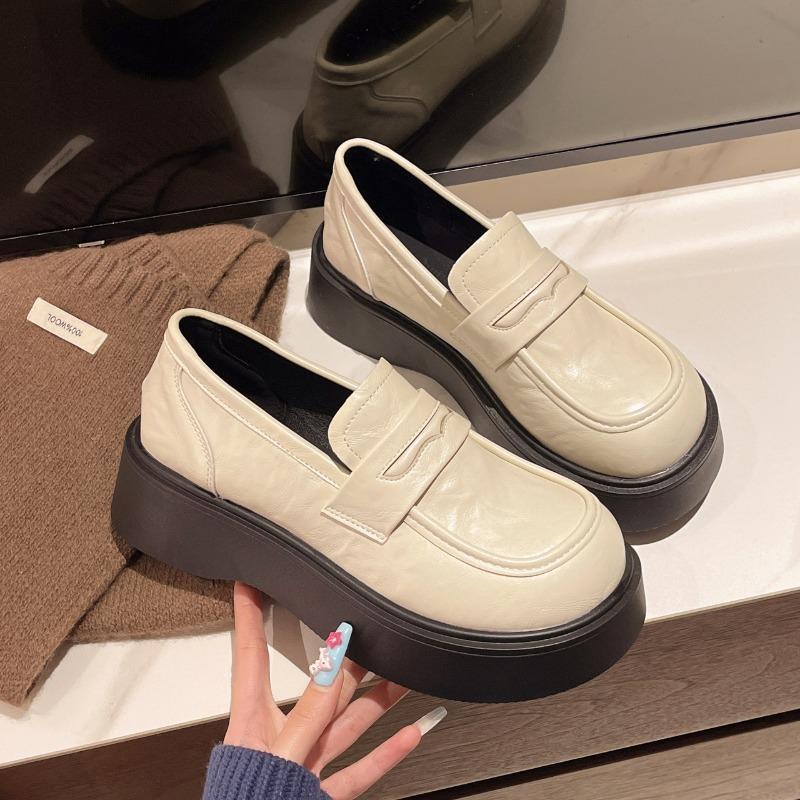 Fashion Hot Selling 2025 New Women's Thick Bottom Loafers Heightening College Shoes Retro British Style Flat Bottom Round Toe Summer