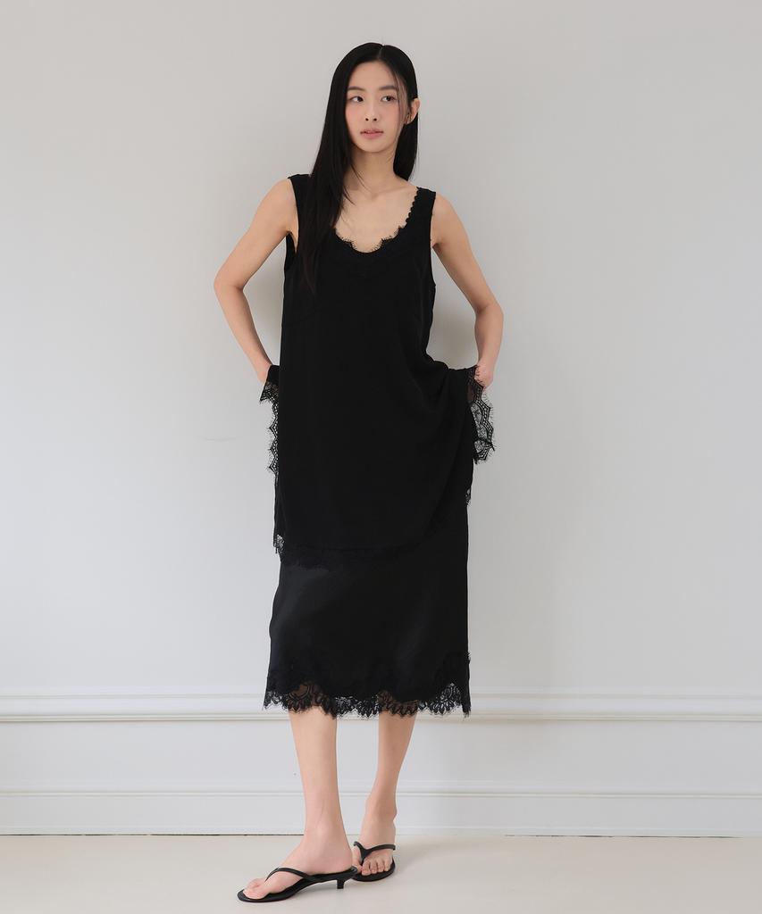 The Ello Soft Lace Midi Skirt (Black)