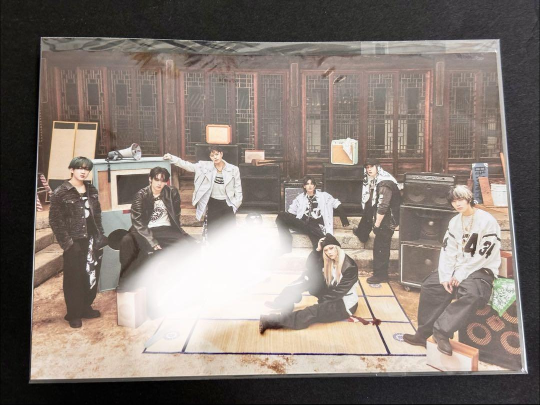 

[USED] Stray Kids Han Hop US Exclusive Signed Postcard