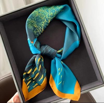Accessoires – Schals & Tücher