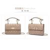 Borsa a tracolla quadrata piccola Xiaoxiangfeng con catena e rivetti, borsa a mano in pelle di pecora, borsa da donna a spalla singola con patta in pelle, best-seller