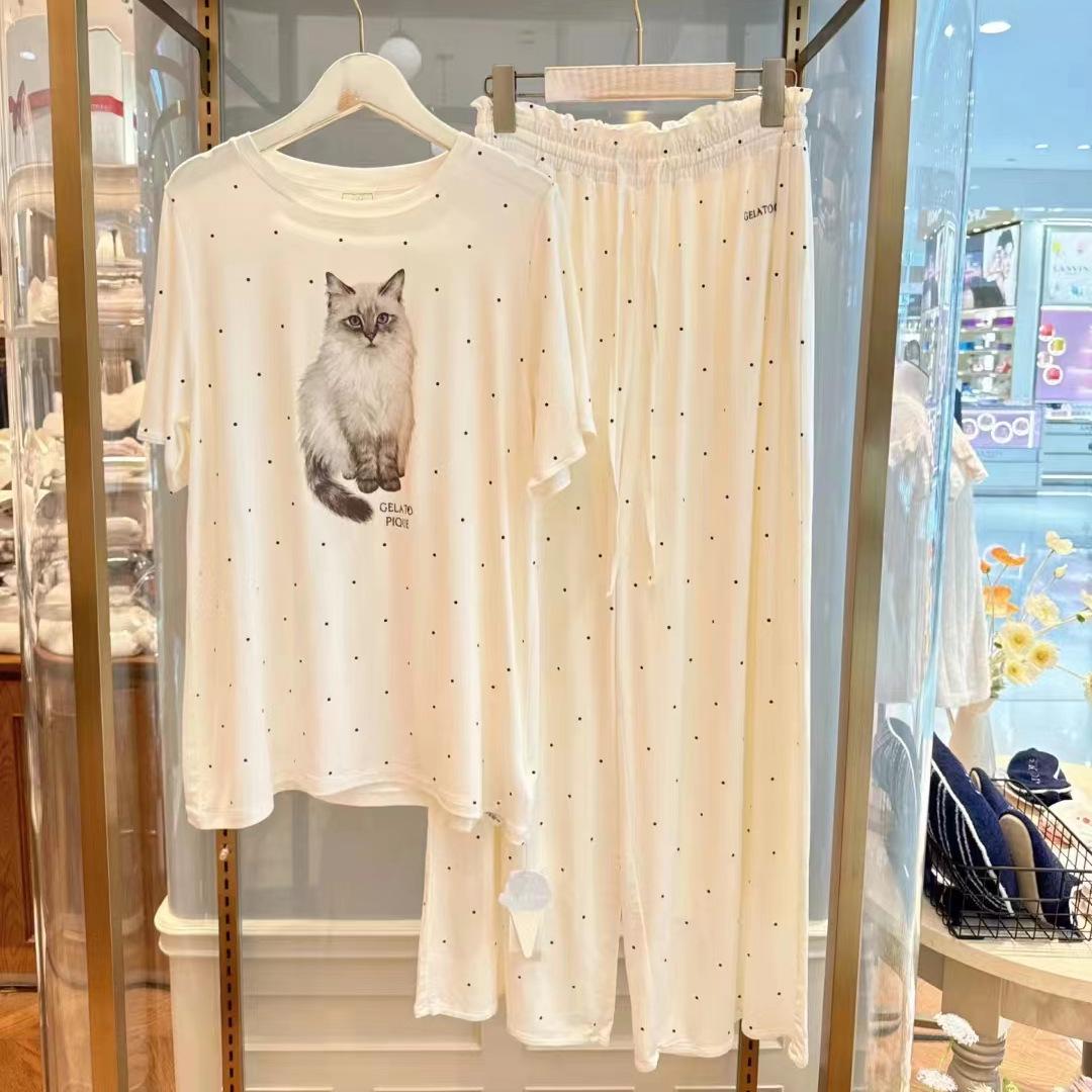 

«Женский пижамный комплект с рисунком кота в горошек — топ с короткими рукавами и брюки для повседневной носки или отдыха на природе» One Size