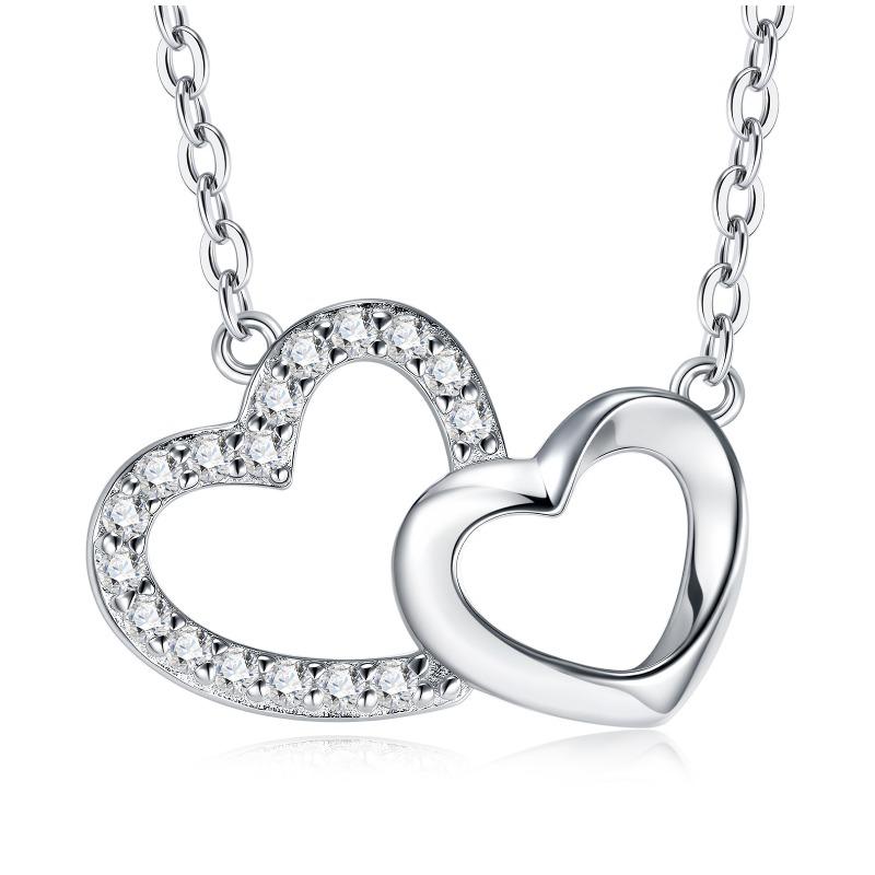 S silver heart necklace, moissanite love pendant, collarbone chain, hot-selling silver jewelry, non-fading necklace.