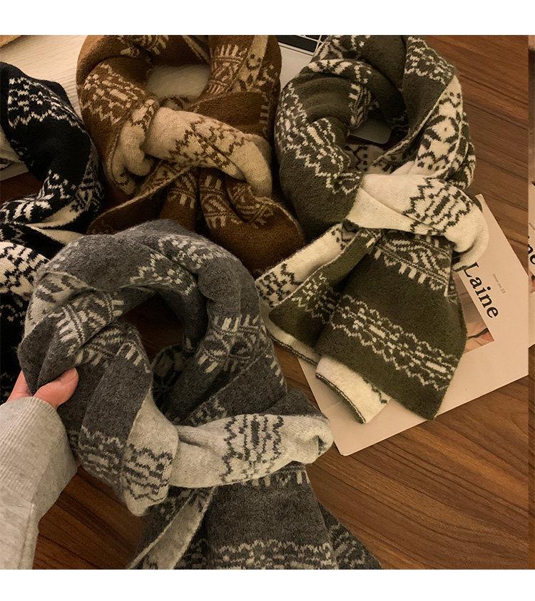 Women's Snowflake Double-Sided Knitted Scarf - Thick, Warm Vintage Shawl for Autumn/Winter In Korean Style