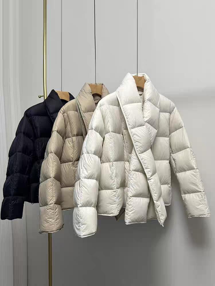Winter New Down Jacket Women's Short White Duck Down Removable Scarf Puff Checkered Jacket