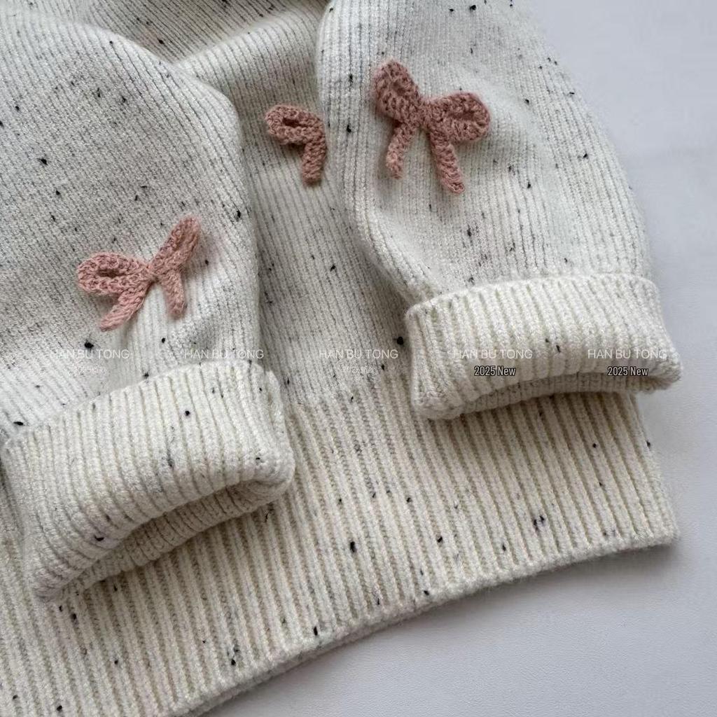 Girls' 2025 Sweater and Jeans Set: Warm Autumn/Winter Knit Pullover with Bow.