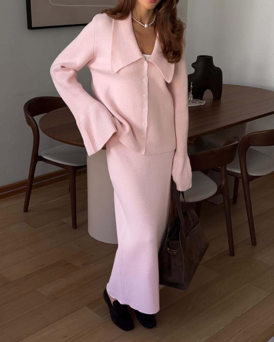 

Женский кардиган нежно-розовой вязки с шалевым воротником и рукавами-клеш, накидка с открытой передней частью M розовый