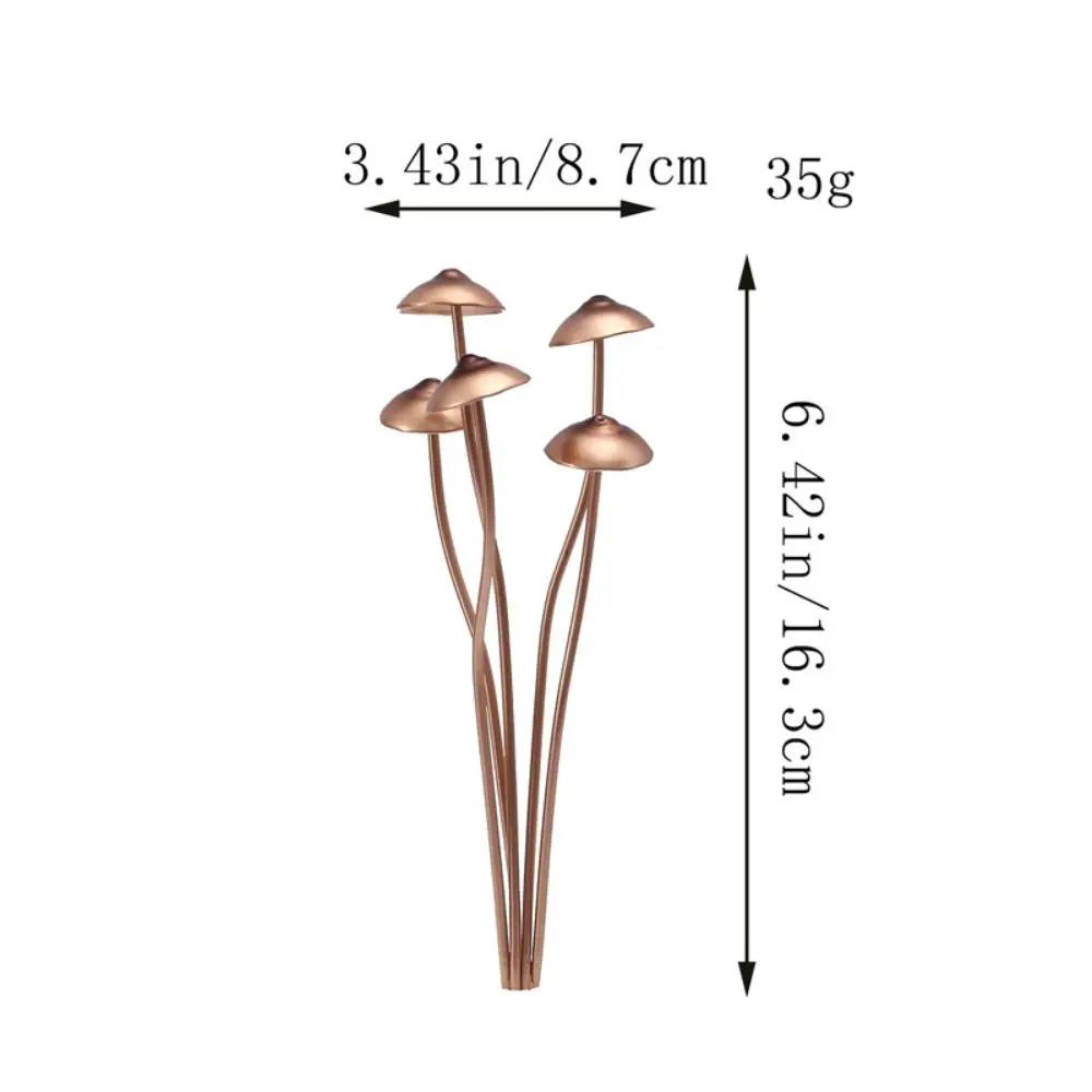 Charming Metal Mushroom Garden Stakes Unique Rustic Mushroom Garden Statue Handmade Mushroom Ground Decoration Courtyard Lawn