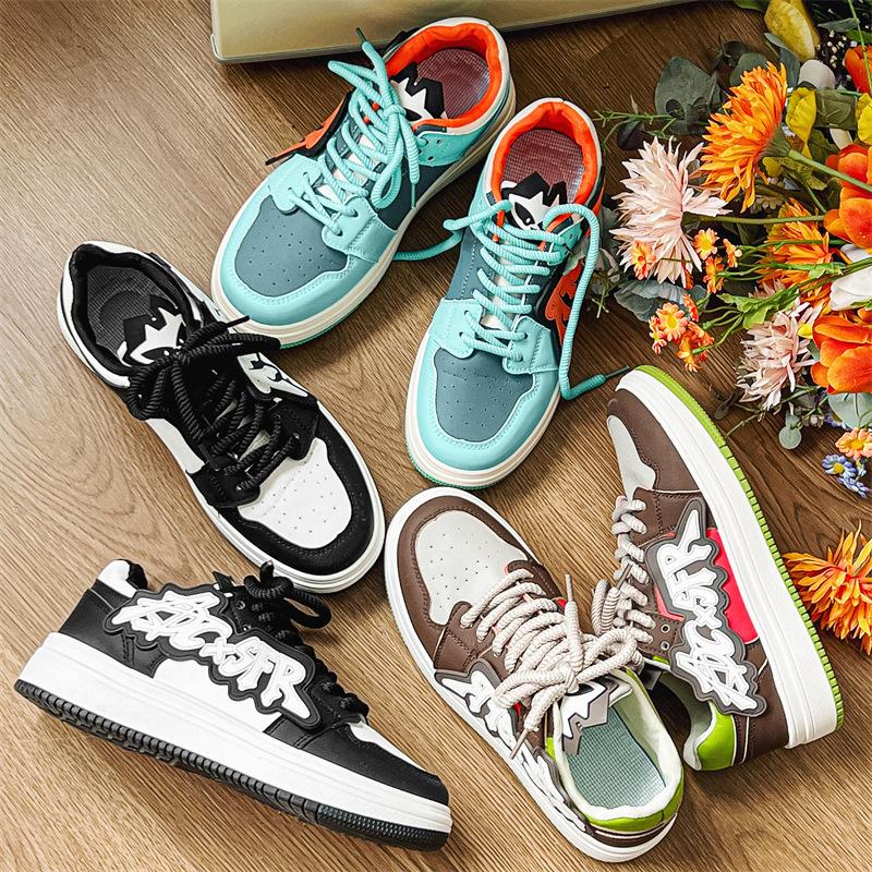 Fashion 2024 Men's Fashionable Color Blocked Lace Up Comfortable Retro Thick Sole Non Slip Casual Sports Shoes