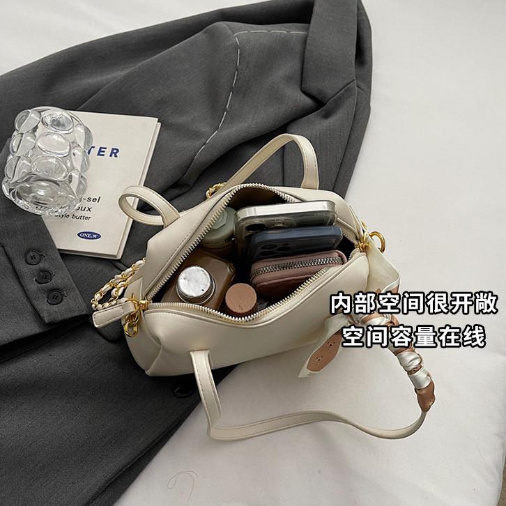 IELGY Retro Premium Underarm Bag, Solid Color Simple Fashion Chain Crossbody Shoulder Bag