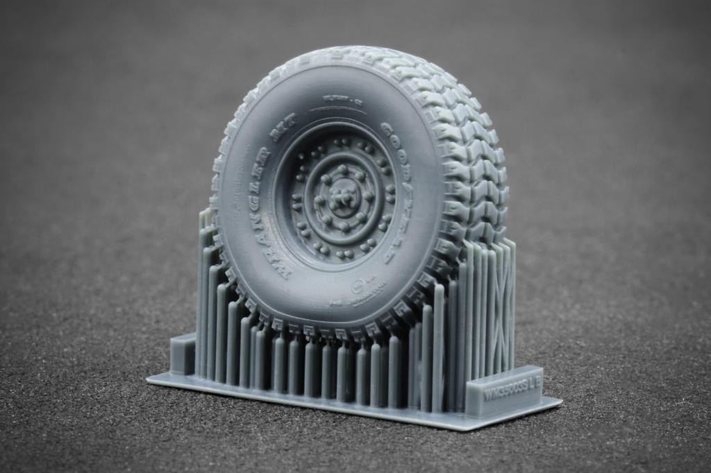 HMMWV MT Radsatz Kunststoffmodellbauteile SCXWM35003S Scale-X 1/35 Gewicht-Verzerrtes Set, 24-Loch-Typ, 5-teilig (für ICM/Academy Modelle) (Militärfahrzeug)