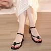Mode Neue Chinesischer Stil Schöne Dicke Absatz Zehenclip Einriemen-Sandalen für Damen 2025 Neuer Sommer mit Rock Feenstil