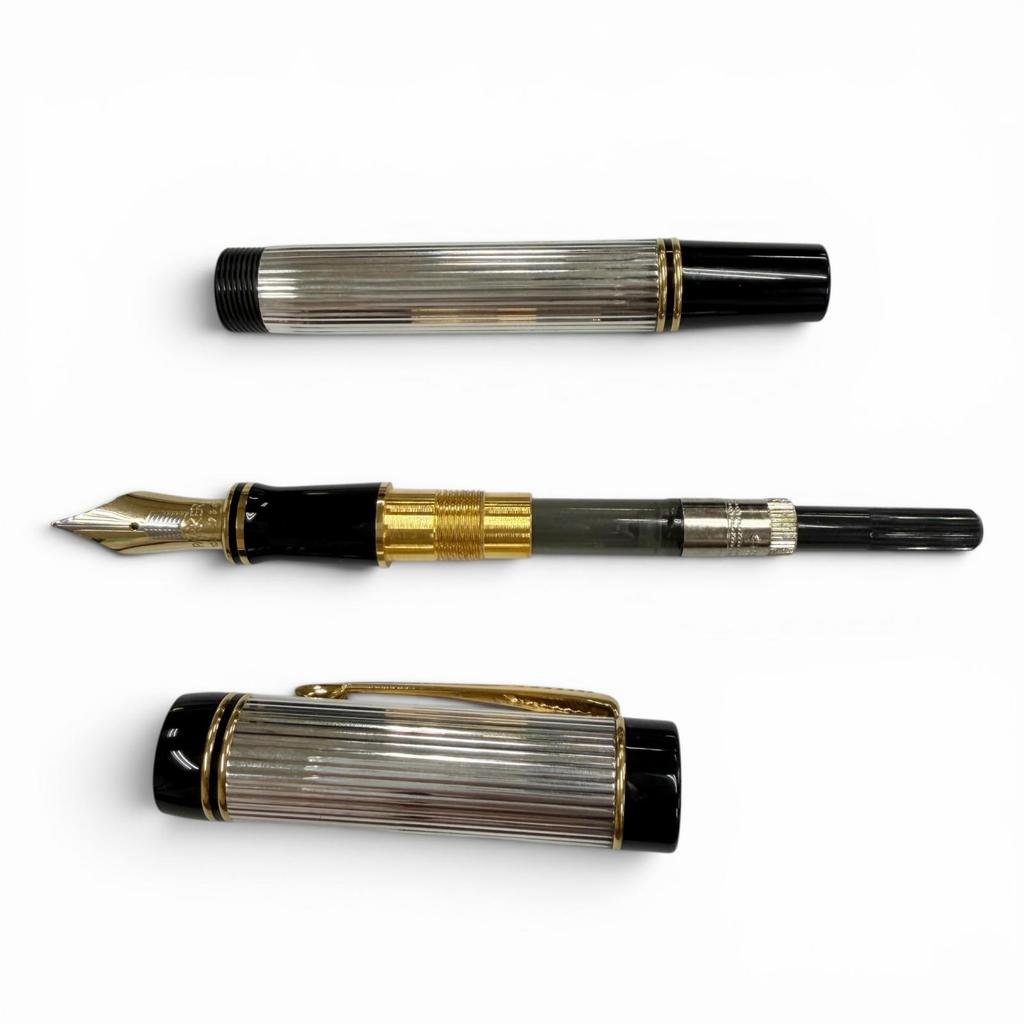Great PARKER fountain pen Duofold Centennial Duofold Centennial Silver 18K mens Used