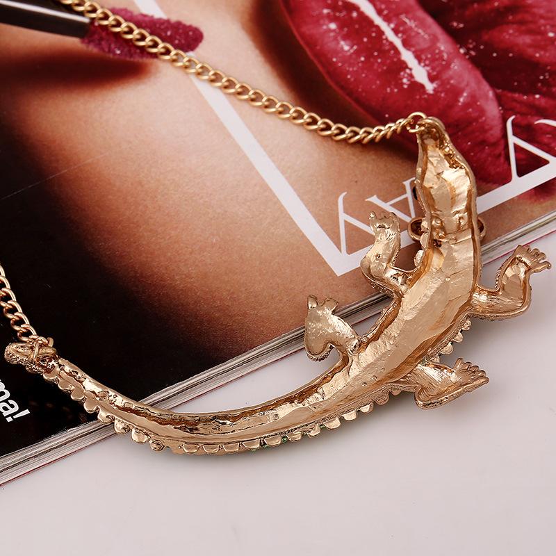 JMXD-Fan Personality Exaggerated Fashion Set Multi-color Temperament Crocodile Necklace Fashion Short Pendant