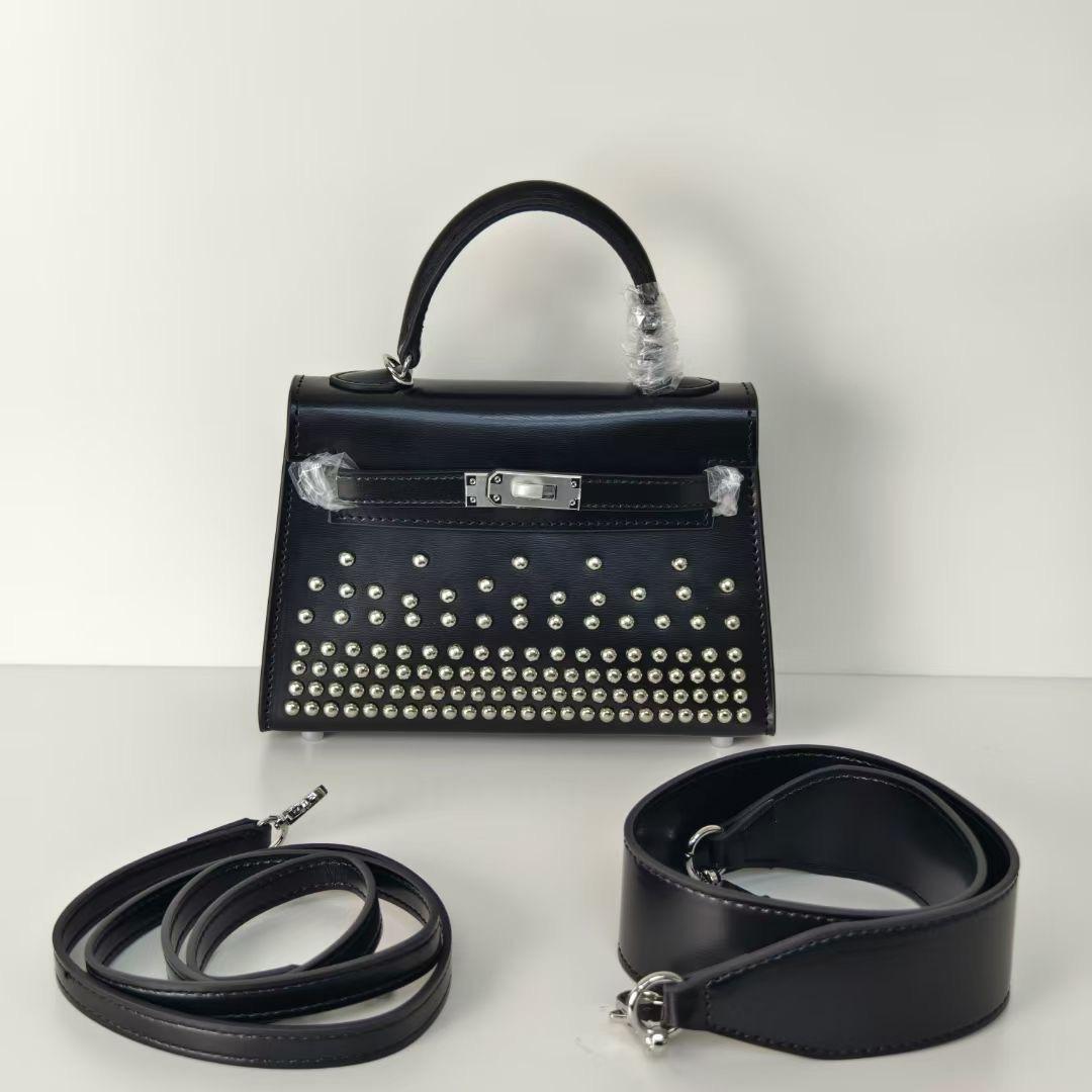 

Новая сумка Willow Nail H Home BOX из кожи, универсальная, на каждый день, в стиле знаменитости из Интернета, второго поколения, с ремнем на одно плечо 19x6x13cm чёрный