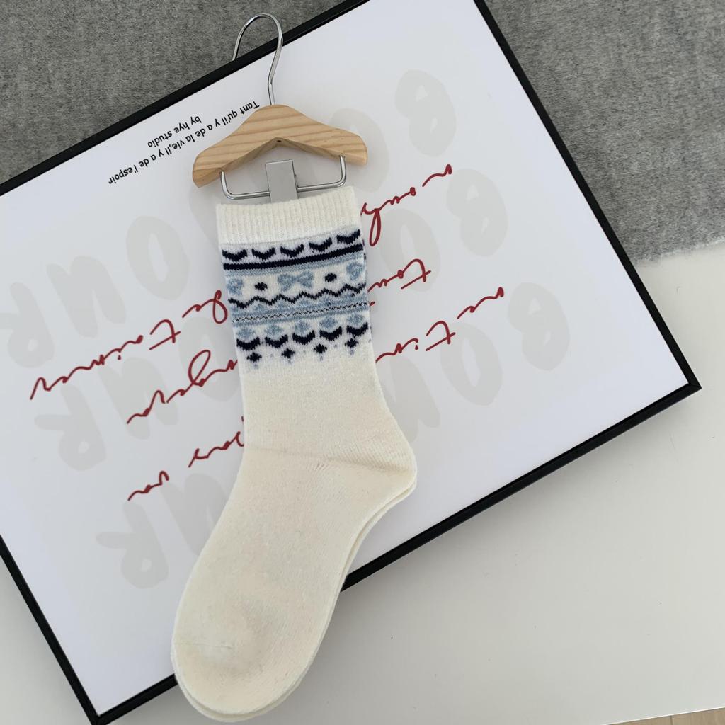 Fair Isle Retro Color Block Wool Socks - Mid-Calf Warmth for Autumn and Winter