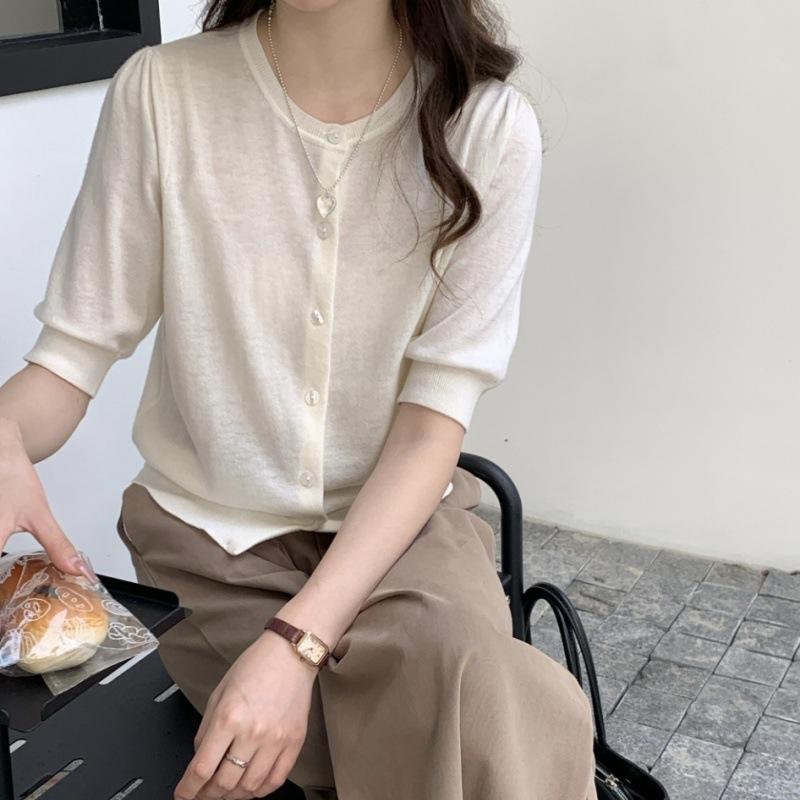 

Versatile single-breasted crew neck knitted short-sleeved cardigan women s all-wool fashion loose wool sweater M белый