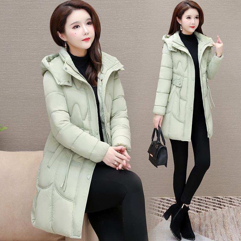 

Легкая средней длины и длинная пуховая хлопковая одежда женская осенне-зимняя модная с капюшоном приталенная теплая куртка на хлопковой подкладке 5XL-140-77.5 kg светло-зеленый