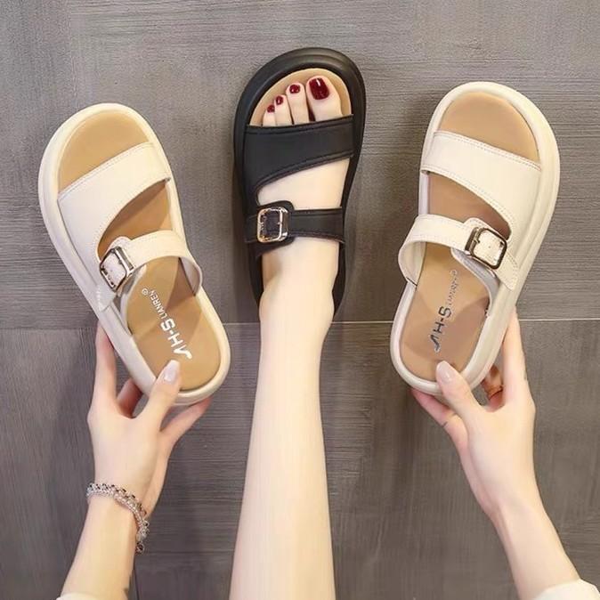 Non-slip thick-soled high-value slippers, super design sense in summer, high-end casual muffin bottom going out slippers
