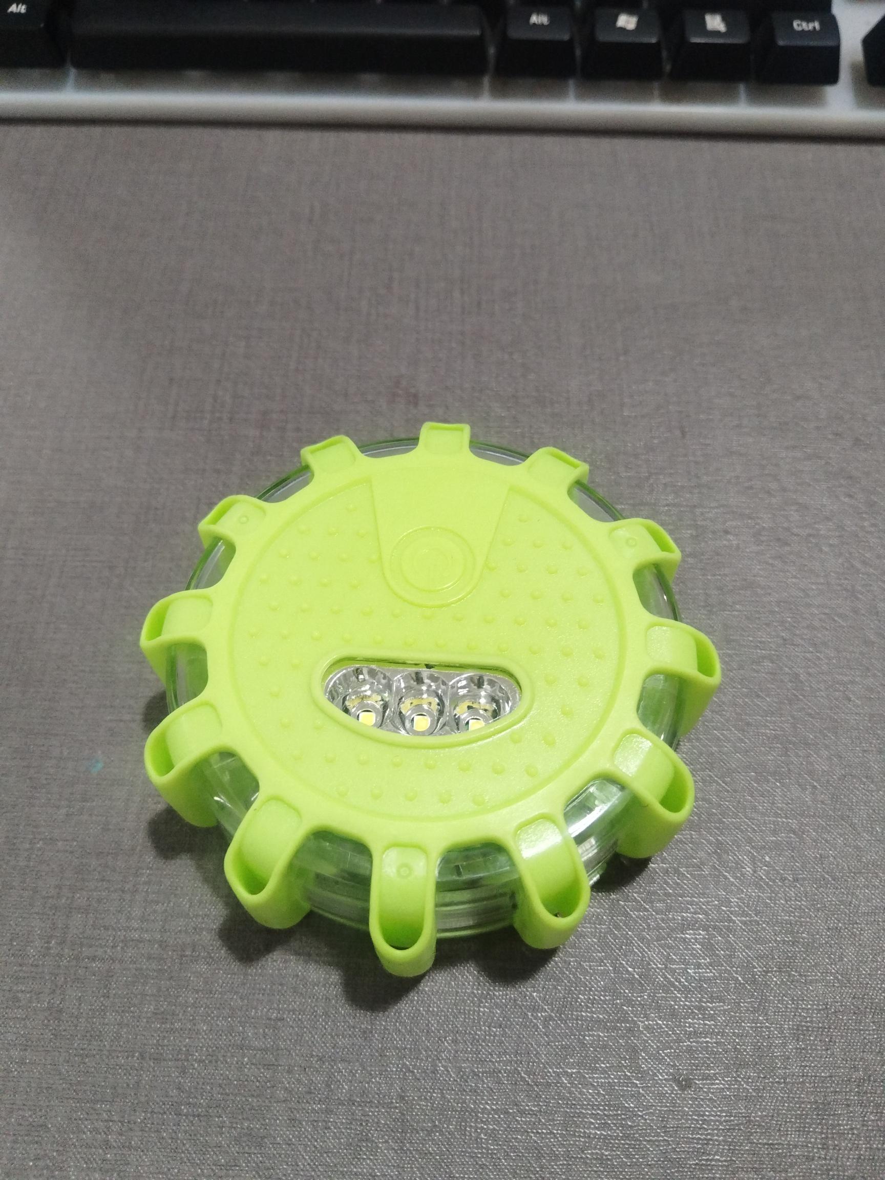 

Usb-C Road Fault Emergency Rescue Warning Led Emergency Light Roadside Warning Safety Beacon Flash Disc Flare Set Magnetic Base