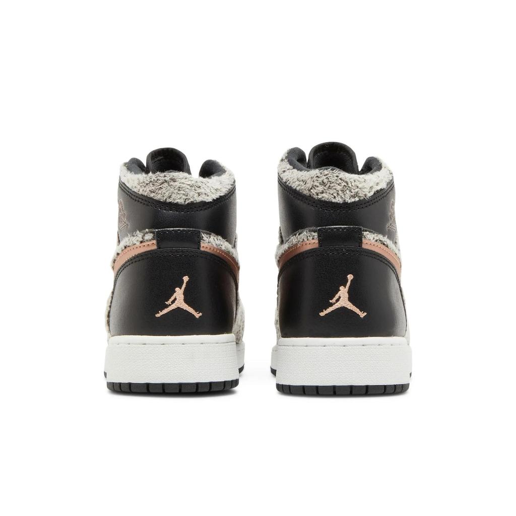Air Jordan 1 Retro High Grade School 'Fleece' (Unisex) Schwarz / Metallisches Rot Bronze Vintage Basketballschuhe 332148 022