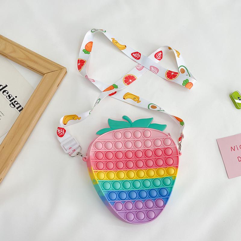 

Cute Large Silicone Fruit Shoulder Bag For Kids With Fun Cartoon Design And Bright Colors Colorful Strawberry
