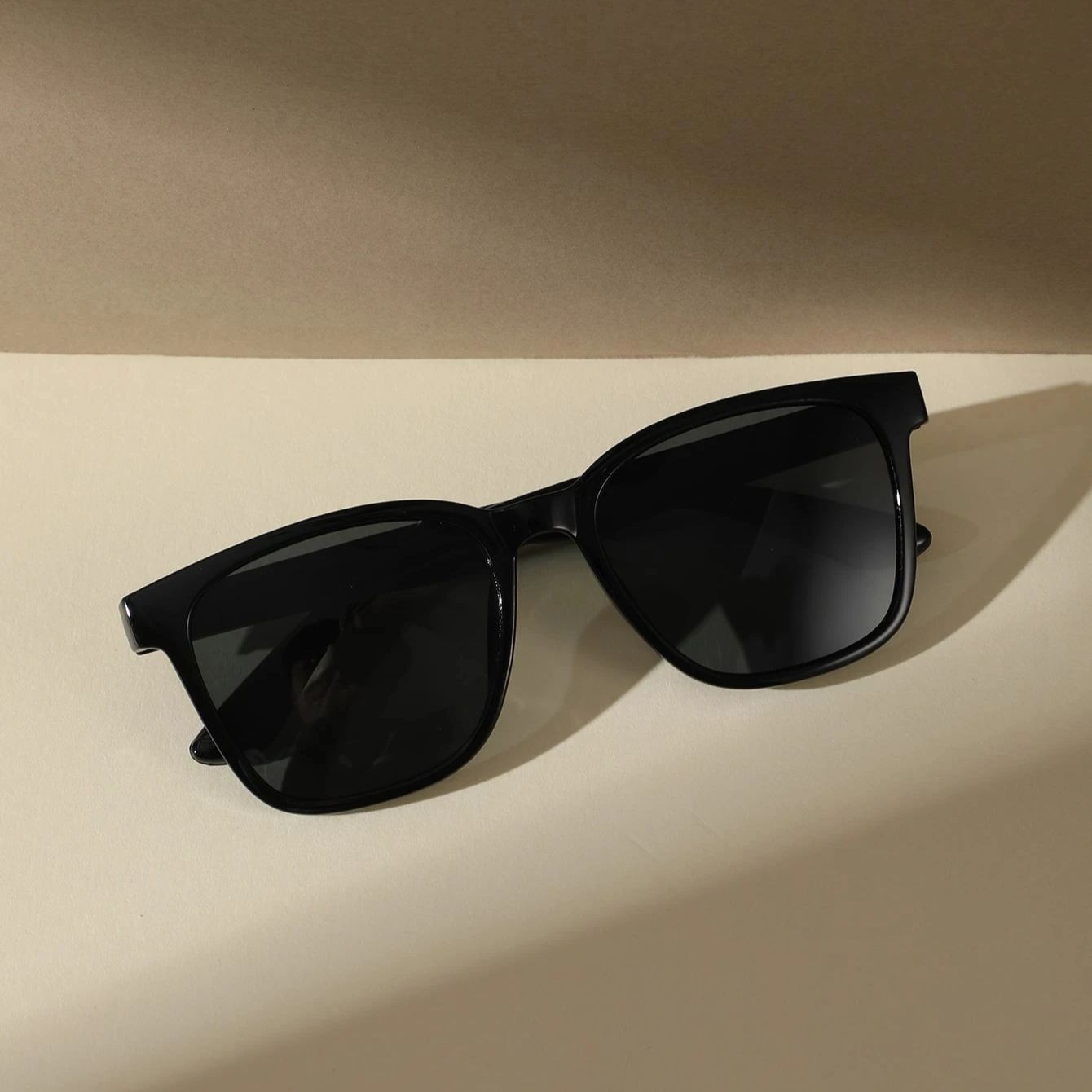 

1PC Unisex Square Frame Fashion Glasses in Solid Colors Suitable for Daily Wear Photography And Driving European Style чёрный