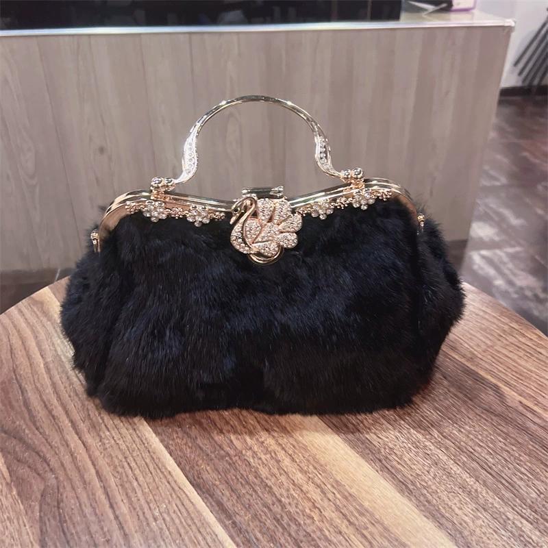 New Autumn and Winter Fashion Versatile Diagonal Cross Women's Bag