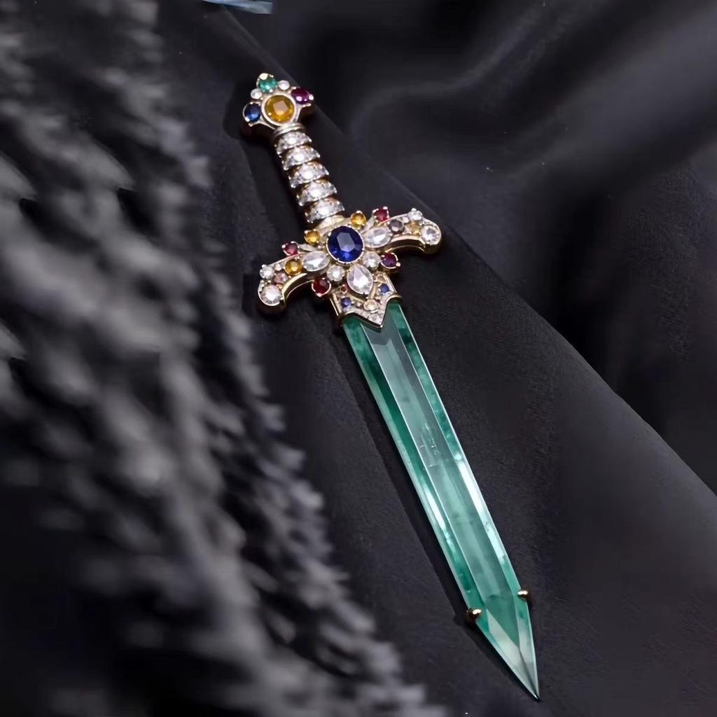 "Knight's Oath" Color Knight's Oath Brooch Temperament Fashion Personality Delicate Heavy Industry Design Button Jewelry