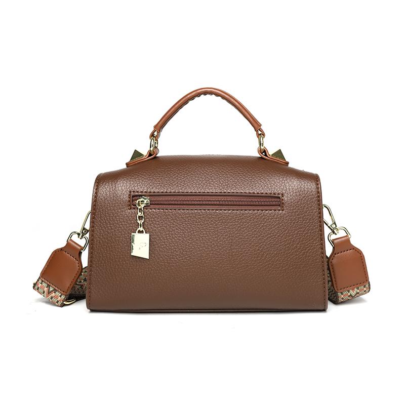 Retro Women's Shoulder Bag Large Capacity Shoulder Bag