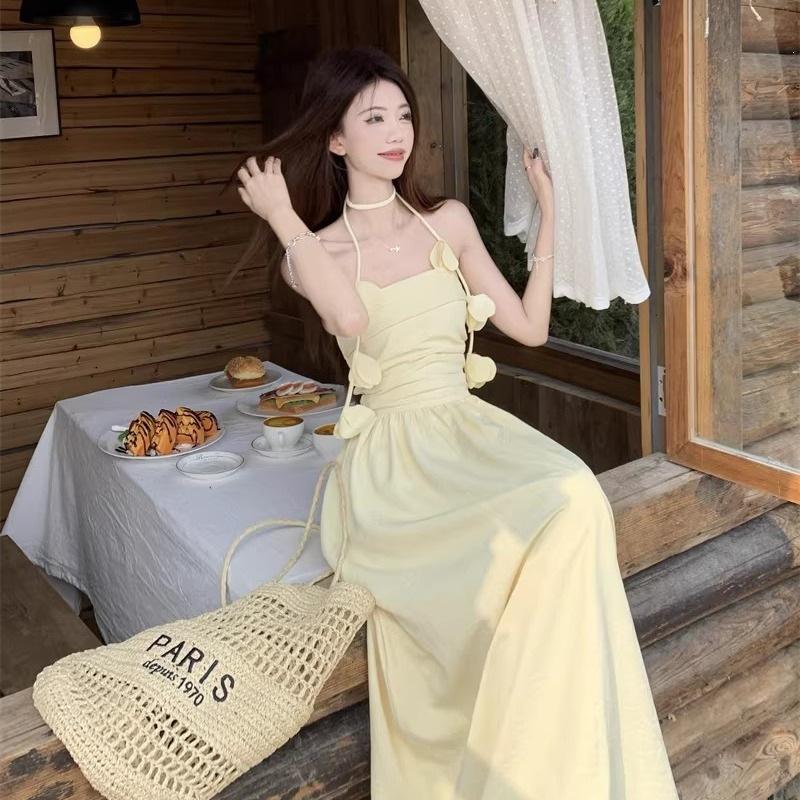 French-style strapless dress with a stylish design for summer, a new vacation-style waist-cinching A-line long skirt for women