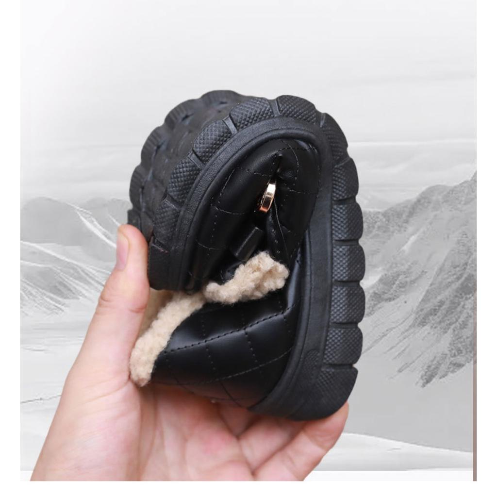 Winter New Thick Soled, Anti Cold and Waterproof Women's Cotton Shoes, Comfortable and Casual, with Thick Velvet and Warm Shoes for Children