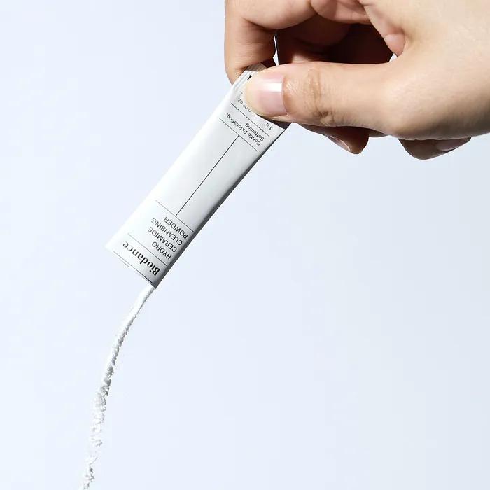 [15vrstvá péče Hyalcera s dvojitou bariérou]_Hydro-Ceramidový čisticí pudr