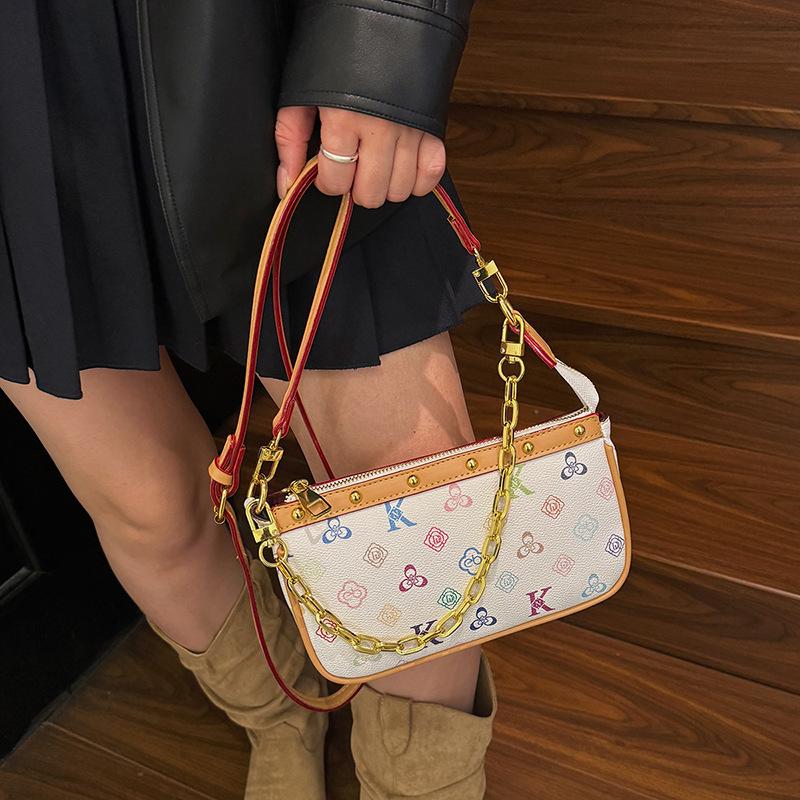 

Premium sense of foreign style small bag women 2025 new popular versatile chain messenger bag fashion super fire small square bag белый