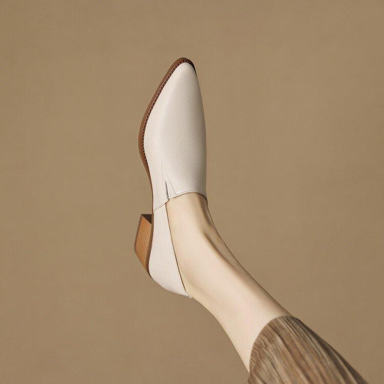 Retro Pointed Toe Kick Loafers Shoes for Women in Spring 2025, New Style with Thick and Medium Heels, Casual Small Leather Shoes