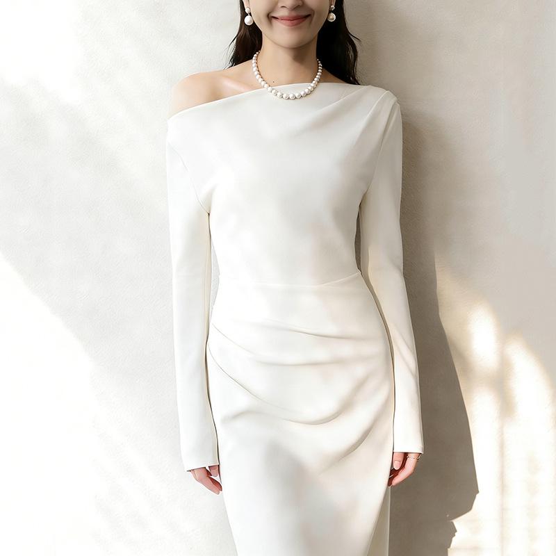 Stylish White Off-the-Shoulder Dress: Elegant, Long-Sleeved, Cinched-Waist, Perfect for Autumn/Winter, Formal Cross-Border Daily Wear