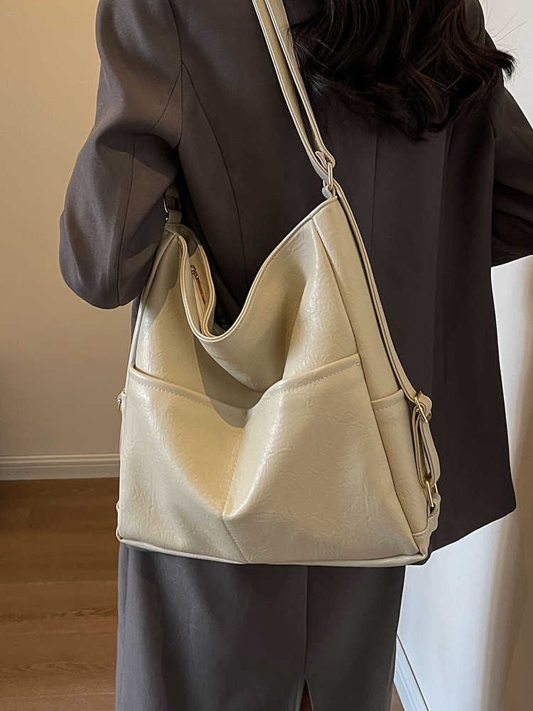 2024 New Autumn Winter Women's Bag Fashion Versatile Solid Color Single Shoulder Bags Simple Commuter Large Capacity PU Backpack