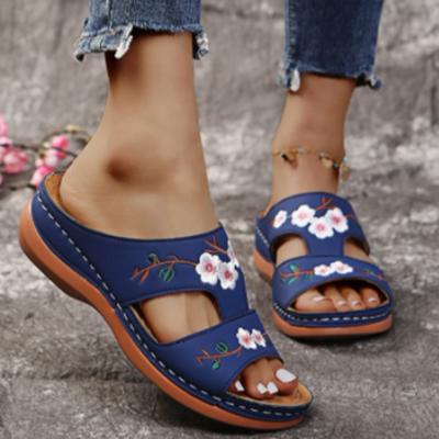 Fashion Women Slippers Embroider Flowers Leather Woman Sandals Summer Fashion Light Casual Wedges Slip On Shoes for Women